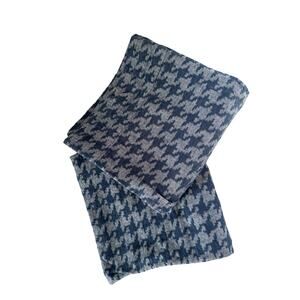 The Vermont Country Store Blue Houndstooth King Size Flannel Pillow Case Set